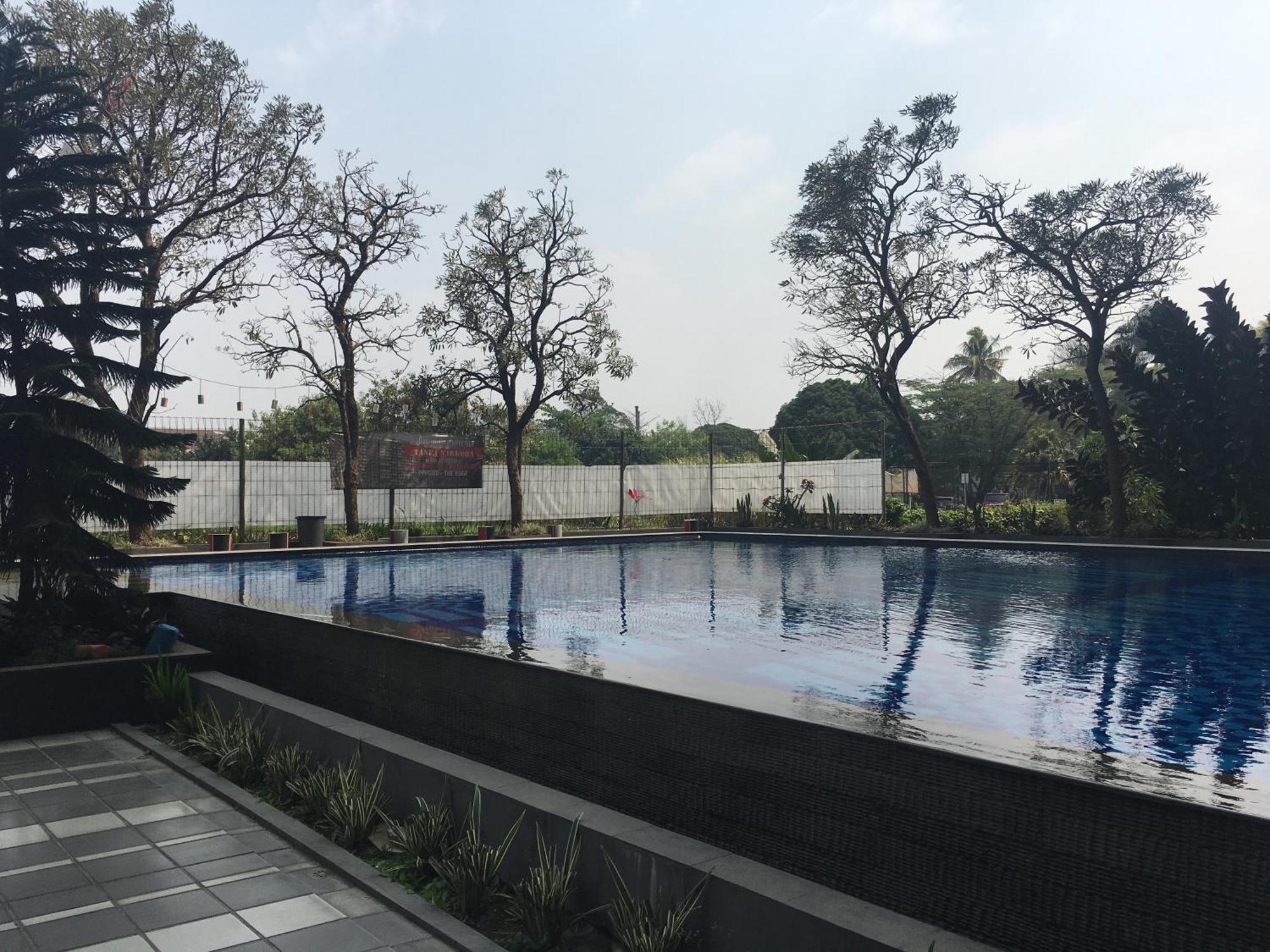 Homey 2br At The Edge By Travelio Apartemen